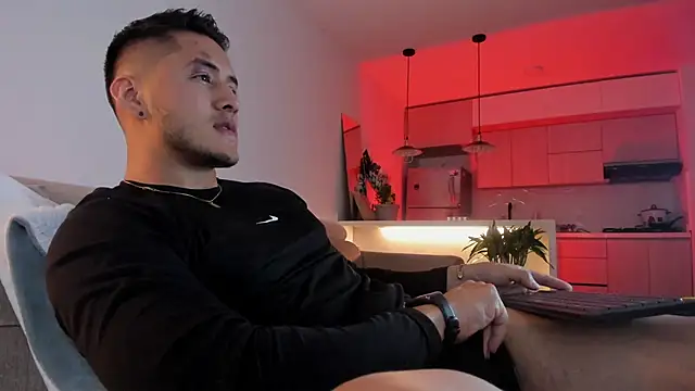 Snapshot of Chriskyle_ chatting on December 8, 12:13 am Chriskyle  online show from December 8, 12:13 am