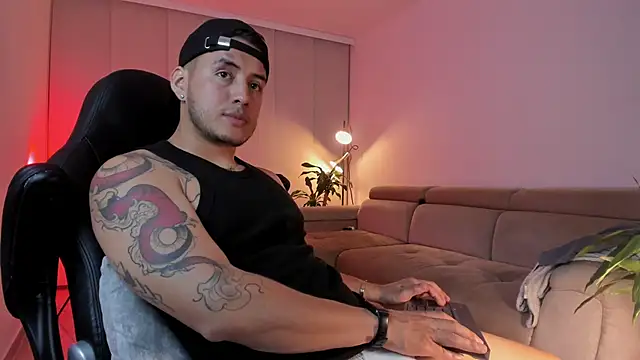 Snapshot of Chriskyle_ chatting on March 11, 2:10 am Chriskyle  online show from March 11, 2:10 am