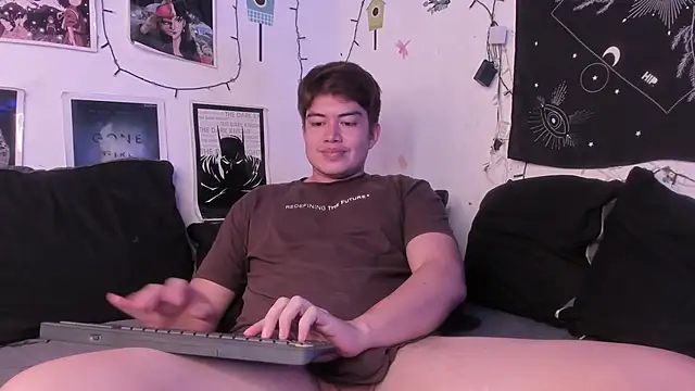 Snapshot of Nico_bulg3 chatting on October 20, 1:18 am Nico bulg3 online show from October 20, 1:18 am