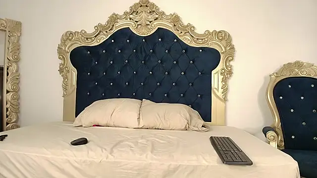 Snapshot of thecrazyadamss_ chatting on November 15, 4:22 pm thecrazyadamss online show from November 15, 4:22 pm