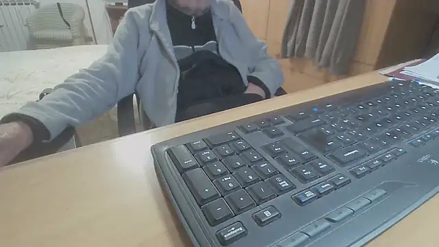 papillonhotofficial online show from March 6, 4:46 pm