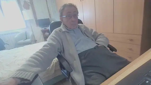 papillonhotofficial online show from February 26, 9:44 am