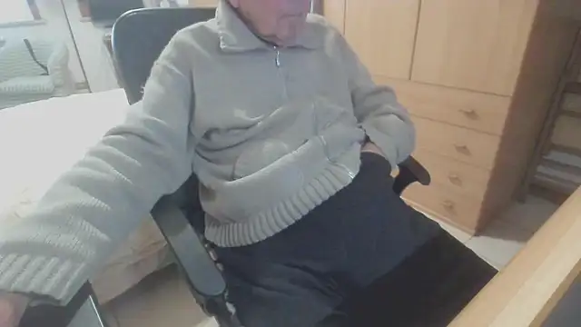 papillonhotofficial online show from October 5, 8:05 am