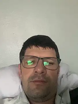 Snapshot of Juliano2289 chatting on May 15, 7:56 pm Juliano2289 online show from May 15, 7:56 pm