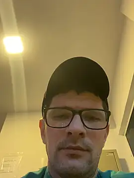 Snapshot of Juliano2289 chatting on June 13, 1:31 pm Juliano2289 online show from June 13, 1:31 pm