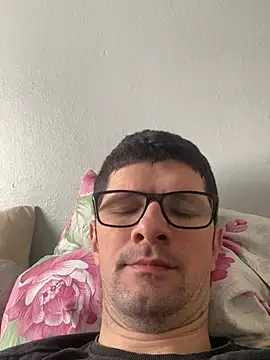 Snapshot of Juliano2289 chatting on June 24, 2:04 pm Juliano2289 online show from June 24, 2:04 pm