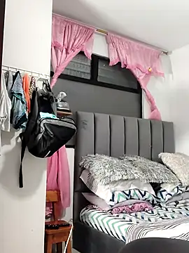 CurvySara1 online show from January 15, 8:45 pm