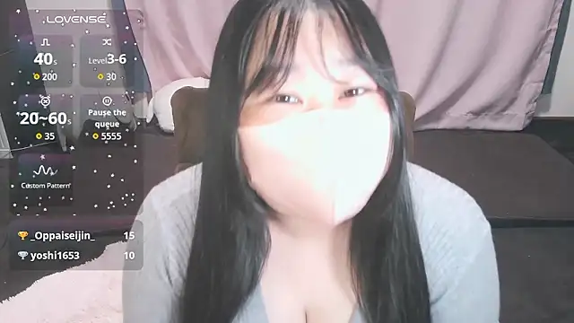 Snapshot of yuinyan3150 chatting on July 24, 9:49 am yuinyan3150 online show from July 24, 9:49 am