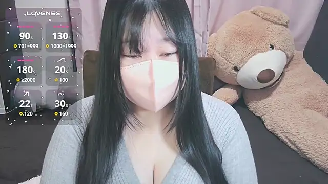 yuinyan3150 online show from April 14, 2:11 pm