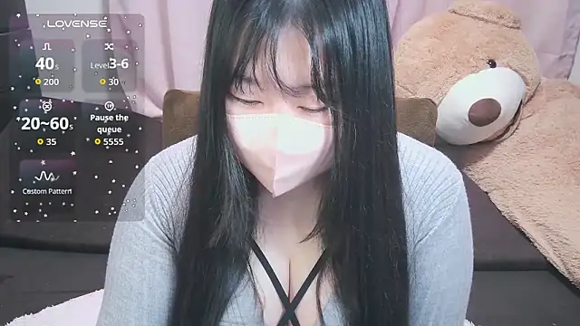 yuinyan3150 online show from March 31, 3:36 pm