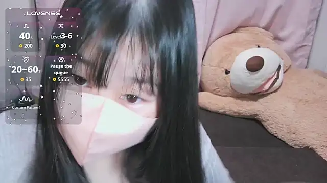 yuinyan3150 online show from January 12, 7:20 pm