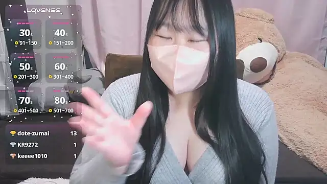 yuinyan3150 online show from April 5, 2:35 pm