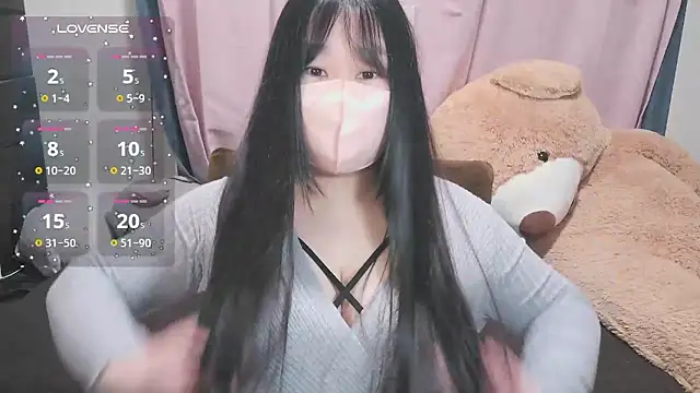 yuinyan3150 online show from April 7, 8:32 pm