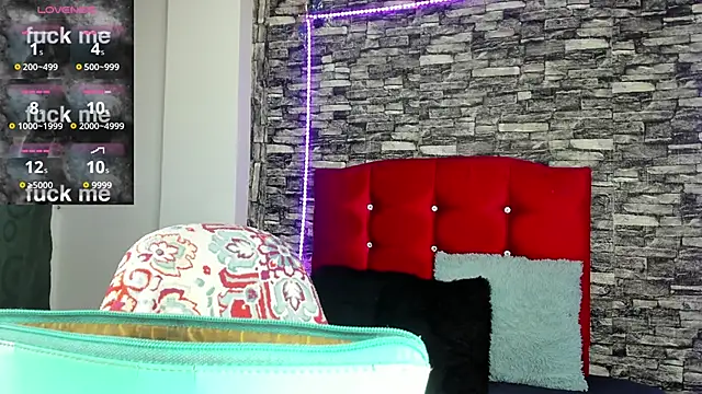 Ashleymonroe14 online show from December 4, 4:33 am