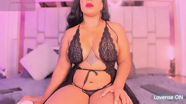 mary kisses online show from November 15, 8:46 pm