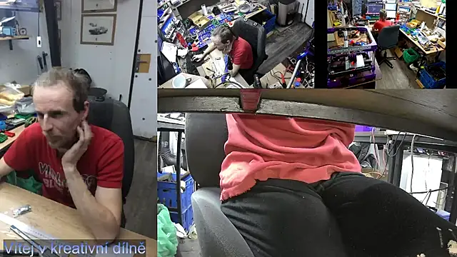 Snapshot of Happy_Michal chatting on January 7, 12:52 pm Happy Michal online show from January 7, 12:52 pm