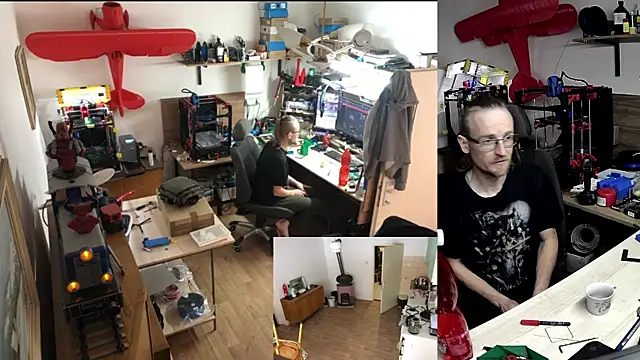 Snapshot of Happy_Michal chatting on November 27, 11:54 am Happy Michal online show from November 27, 11:54 am