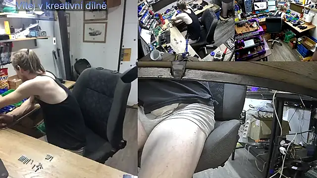 Snapshot of Happy_Michal chatting on January 21, 11:13 am Happy Michal online show from January 21, 11:13 am