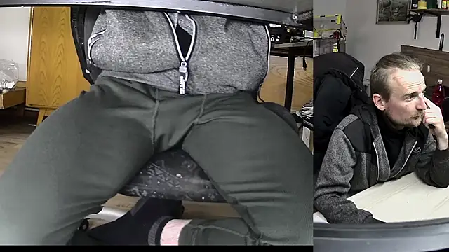 Snapshot of Happy_Michal chatting on October 4, 12:39 pm Happy Michal online show from October 4, 12:39 pm