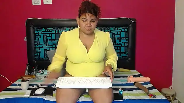 karolhot916 online show from November 5, 2:47 am