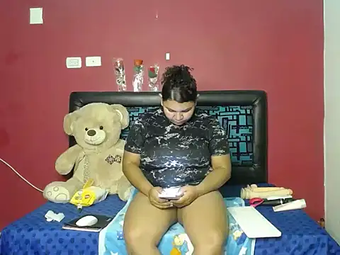 karolhot916 online show from March 2, 9:44 pm