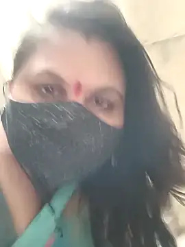 Snapshot of Love-priya chatting on April 8, 7:15 pm Love-priya online show from April 8, 7:15 pm