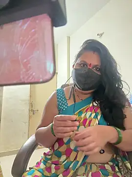 Snapshot of Love-priya chatting on July 17, 1:19 pm Love-priya online show from July 17, 1:19 pm