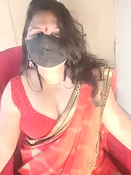 Snapshot of Love-priya chatting on November 17, 8:18 am Love-priya online show from November 17, 8:18 am