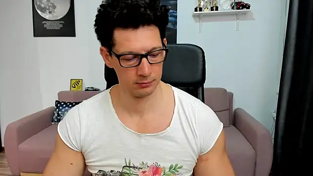 BrutusK08 online show from February 28, 8:47 am