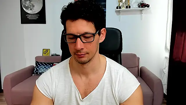 BrutusK08 online show from March 4, 7:38 am