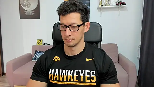 BrutusK08 online show from November 18, 5:44 am