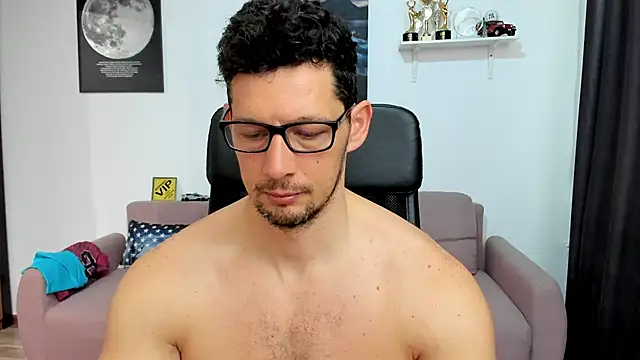 BrutusK08 online show from March 27, 8:01 am