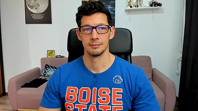 BrutusK08 online show from November 21, 7:18 am