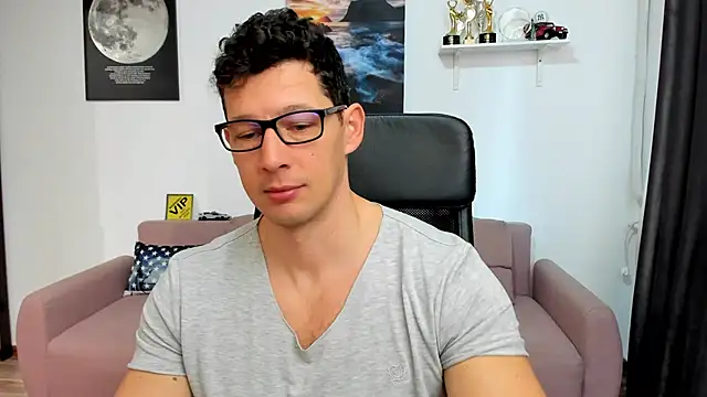 BrutusK08 online show from January 13, 7:45 am