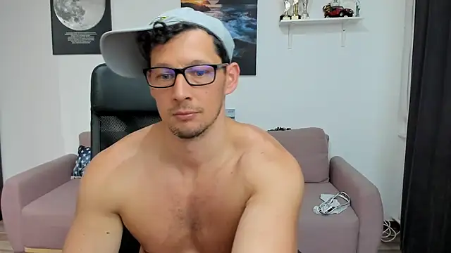 BrutusK08 online show from March 15, 10:13 am