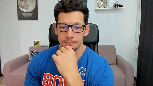 BrutusK08 online show from November 25, 8:14 am