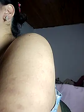 KATYGONZALEZ online show from May 19, 12:23 pm
