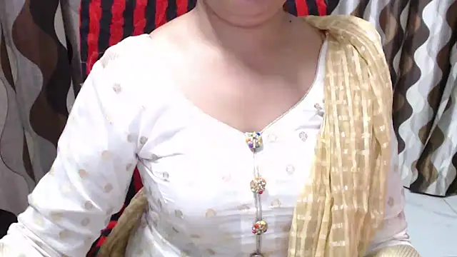 Snapshot of Kaur_Jannat chatting on February 7, 6:56 pm Kaur Jannat online show from February 7, 6:56 pm