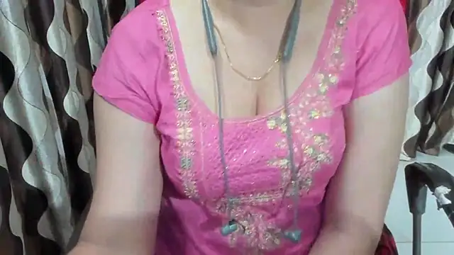Snapshot of Kaur_Jannat chatting on October 16, 5:54 pm Kaur Jannat online show from October 16, 5:54 pm