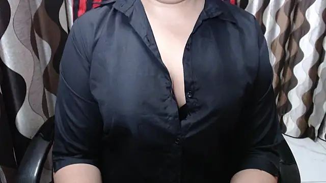 Snapshot of Kaur_Jannat chatting on February 5, 6:26 pm Kaur Jannat online show from February 5, 6:26 pm