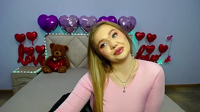 StacyYellig online show from March 6, 5:24 am