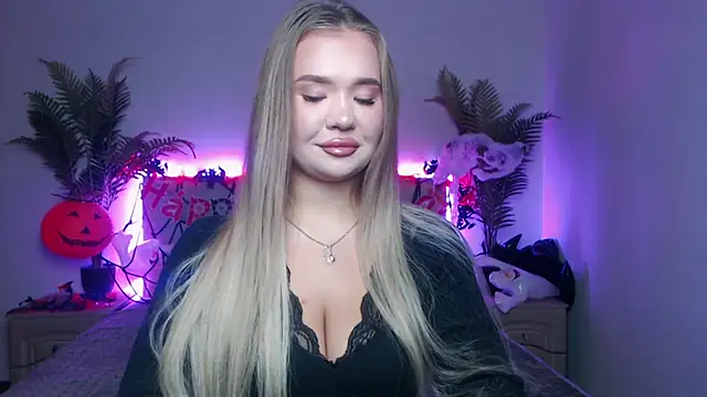 StacyYellig online show from November 2, 8:25 pm