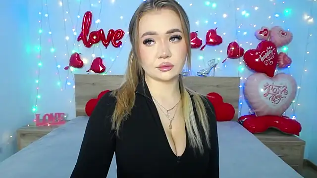 StacyYellig online show from February 18, 8:49 am