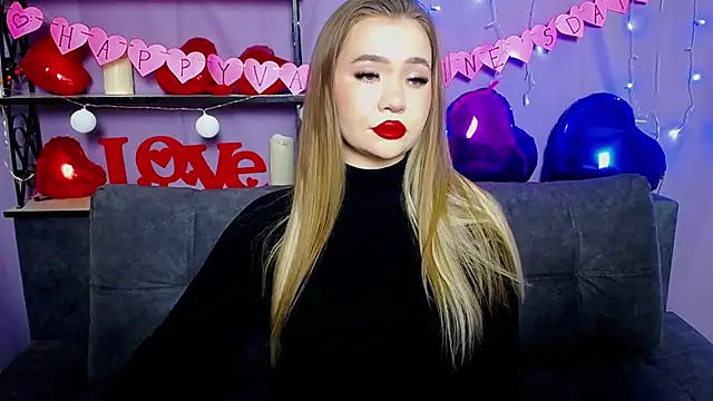 StacyYellig online show from February 14, 6:23 am