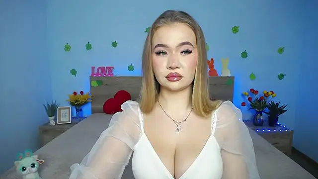 StacyYellig online show from March 21, 11:12 am