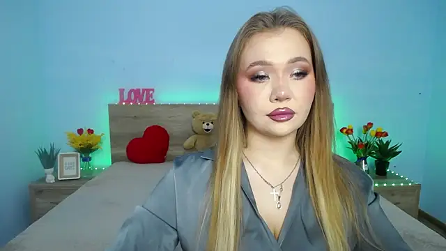 StacyYellig online show from March 8, 8:25 pm