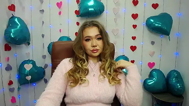 StacyYellig online show from February 15, 8:12 pm