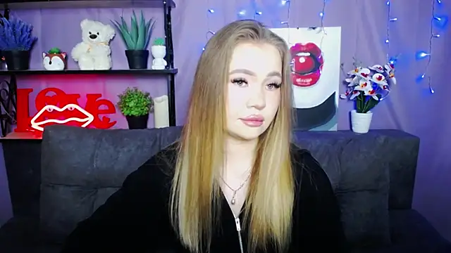 StacyYellig online show from March 22, 11:42 pm