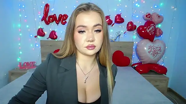 StacyYellig online show from February 17, 3:11 pm