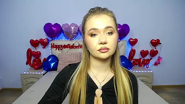 StacyYellig online show from February 13, 8:03 pm